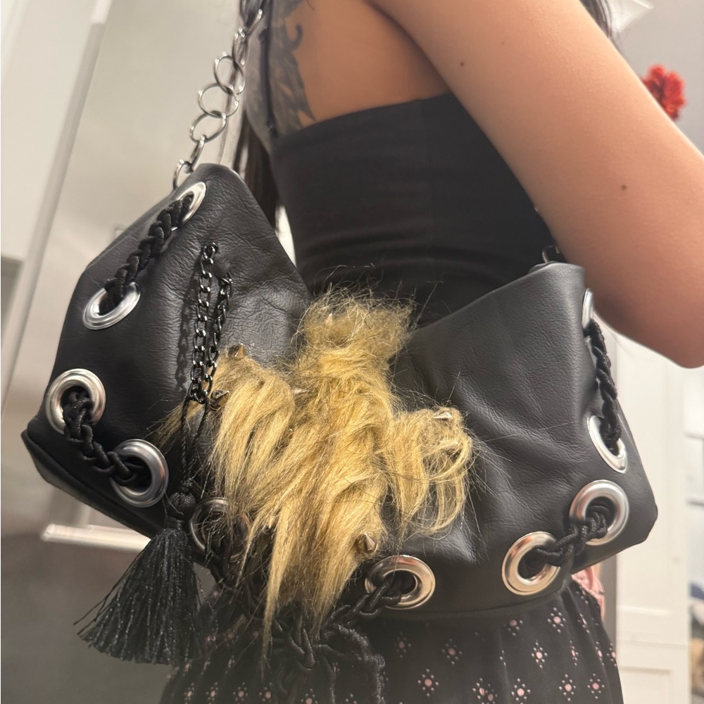 Black Leather Shoulder Bag fur cross